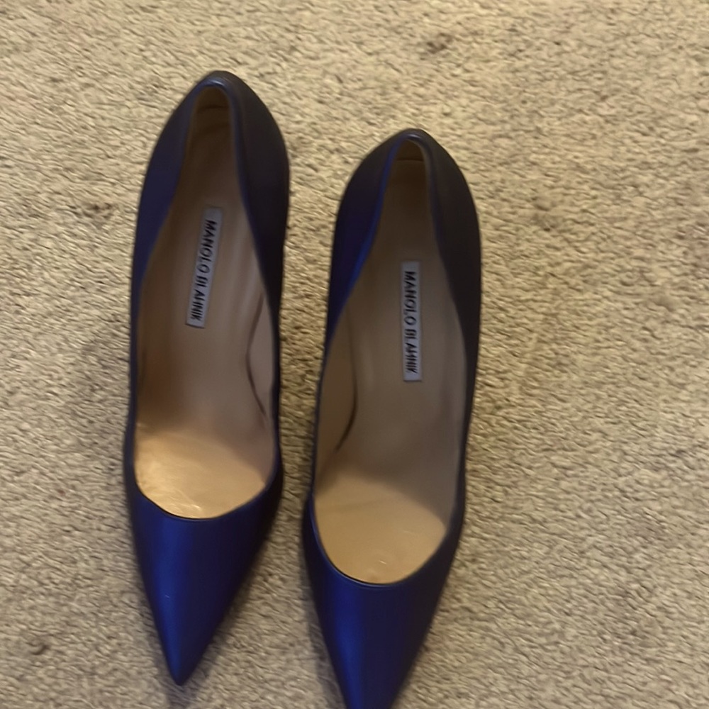 Shoes manolo Blahnik blue sz 40 fits like an 8